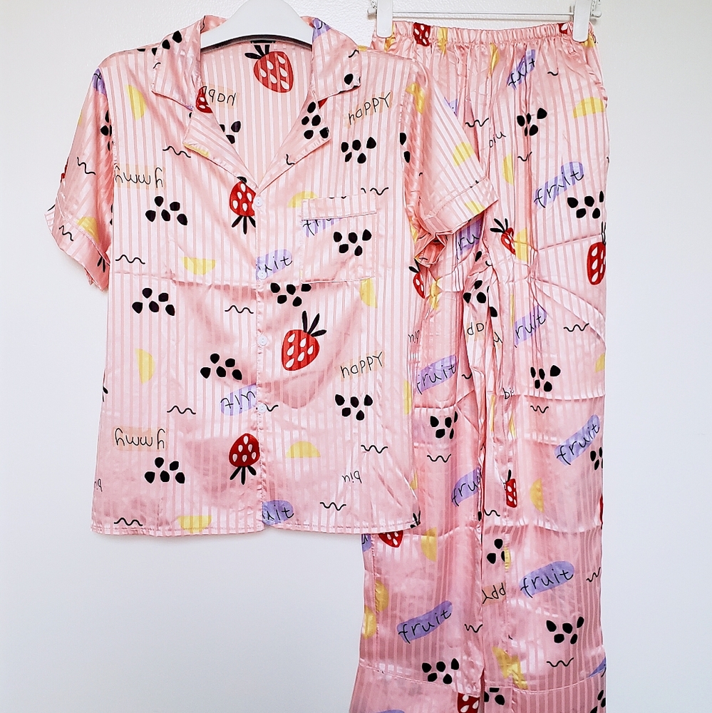 Brand new junior's pajamas set